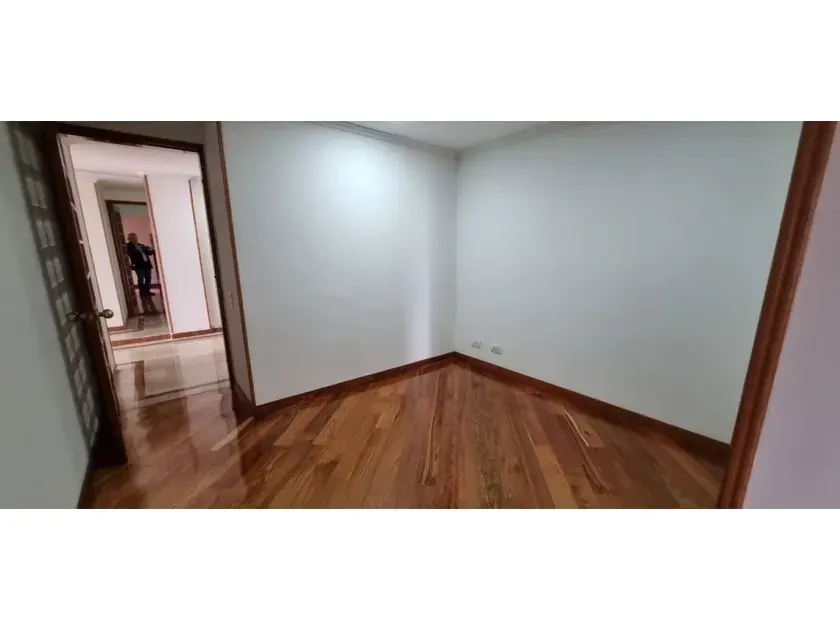 Apartment for rent in Santa Barbara Norte, Bogotá