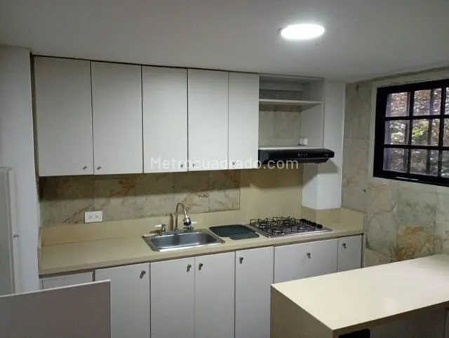 Apartment for rent in Poblado Altos Del Poblado, Medellín