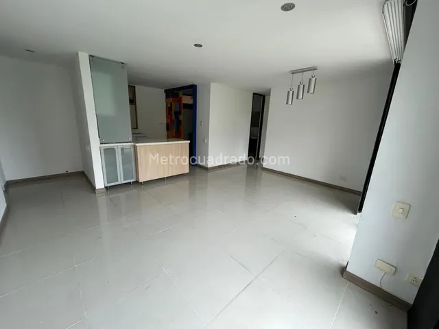 Apartment for rent in ALTOS DEL POBLADO, Medellín
