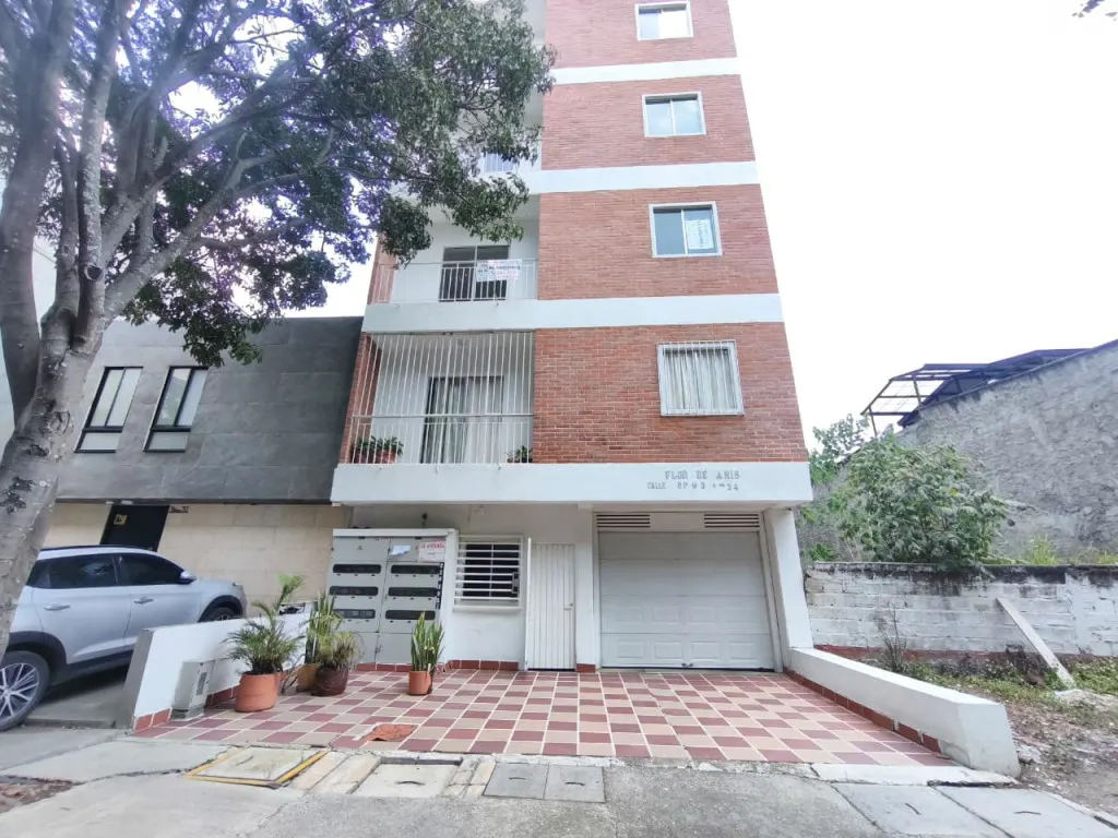 APARTAESTUDIO CALLE 61 N # 3B 24 Apto: 203 EDIFICIO FLOR DE ANIS BRR LA FLORA, Urbanización La Flora, Cali