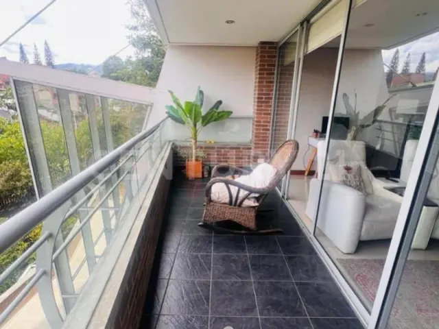 Apartment for rent in Loma de los González, Medellín